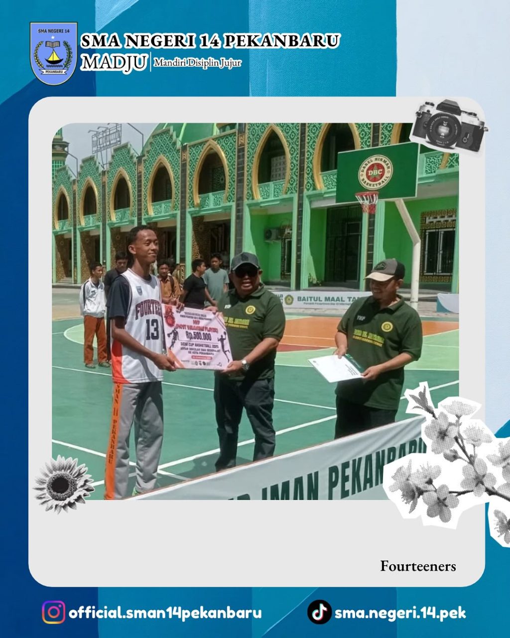 Instagram post from official.sman14pekanbaru. This post is in position 1.