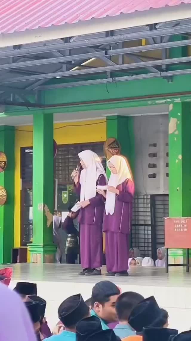 Instagram post from official.sman14pekanbaru. This post is in position 9.