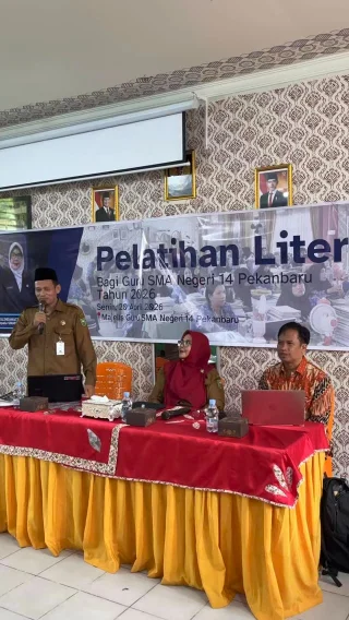 Instagram post from official.sman14pekanbaru. This post is in position 1.